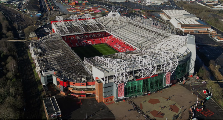 El Manchester United contrata a un gurú de las finanzas para la reunión del PSR
